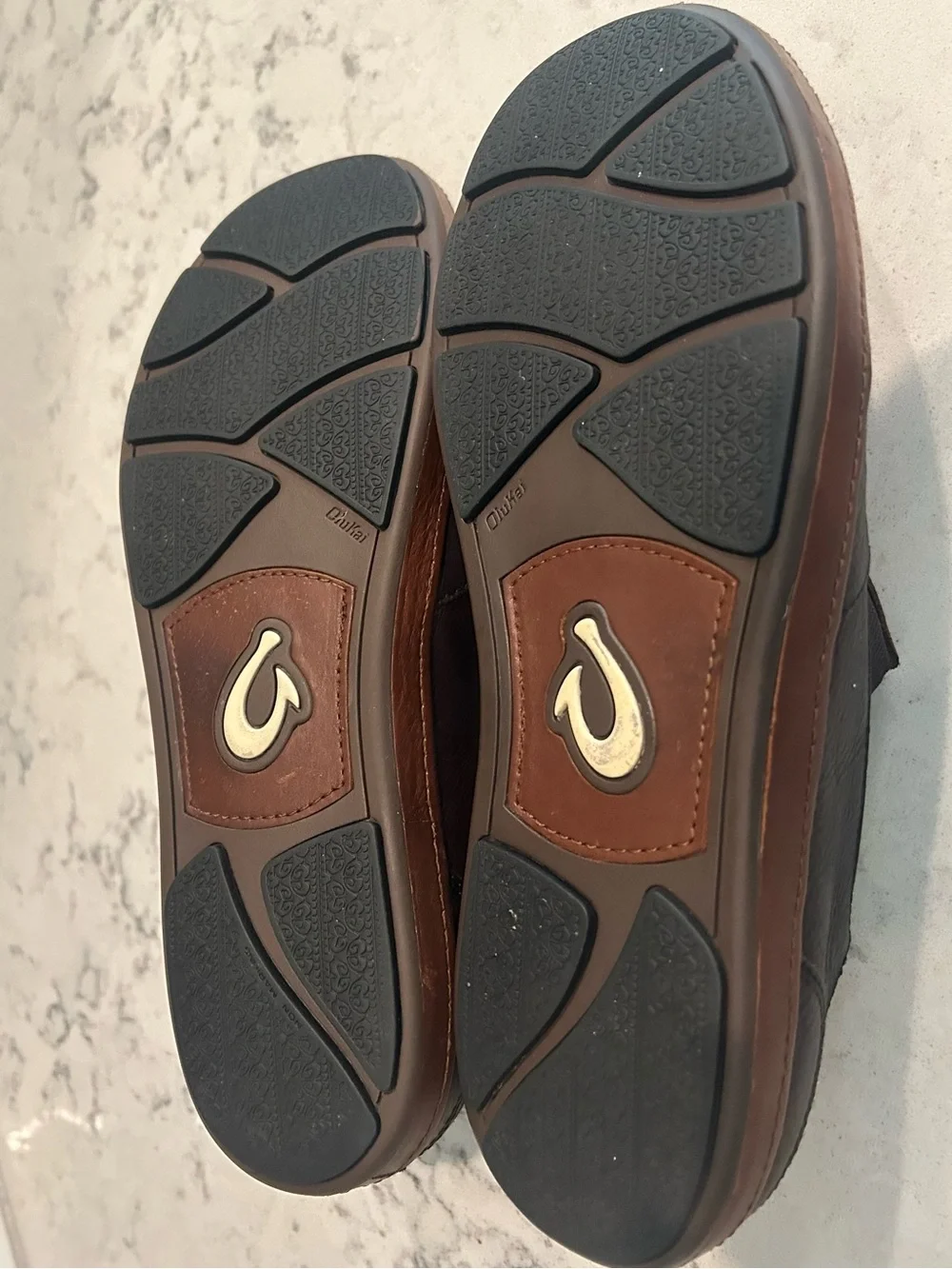 OluKai Moloa Men’s 12 Brown Full Grain Leather Slip On Loafers Moc Toe